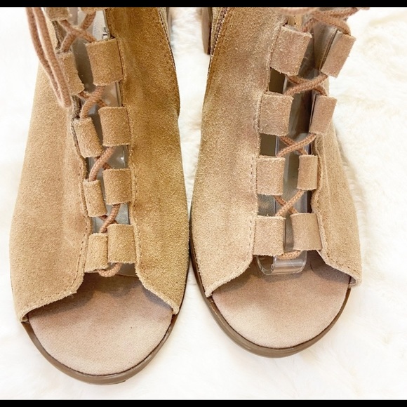 Steve Madden Aralyn Suede Open Toe Gladiator Sandals Tan Size 8M - Picture 11 of 12